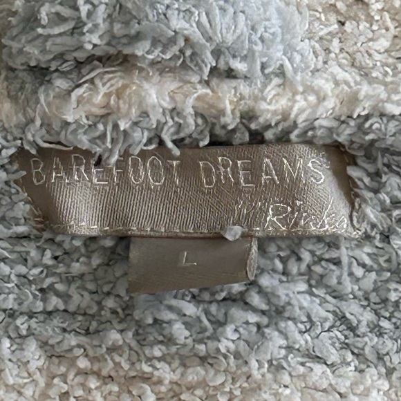 Barefoot Dreams Light Blue and White Striped Hooded Bathrobe - Picture 4 of 7